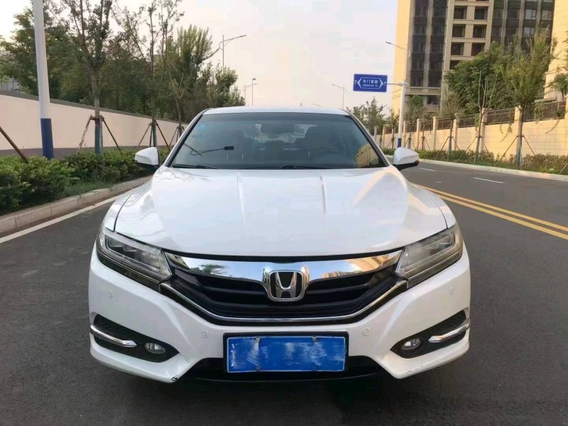 青岛16年本田思铂睿1