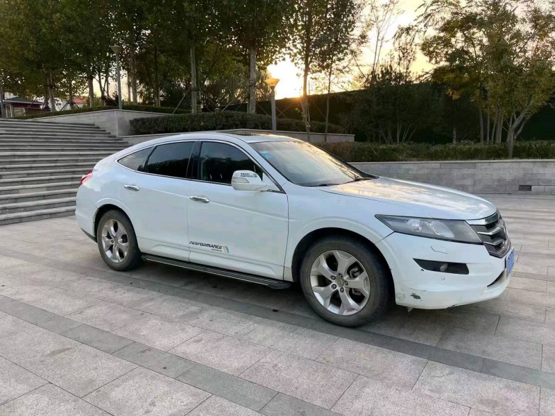 青岛13年本田思铂睿2