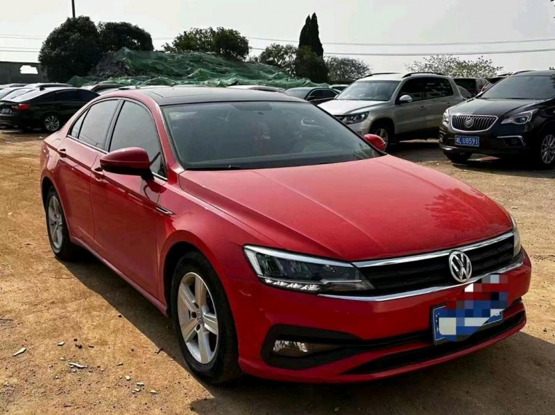 济南19年大众凌渡3