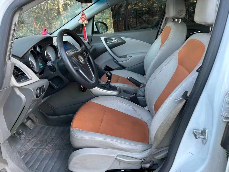 枣庄14年别克英朗4