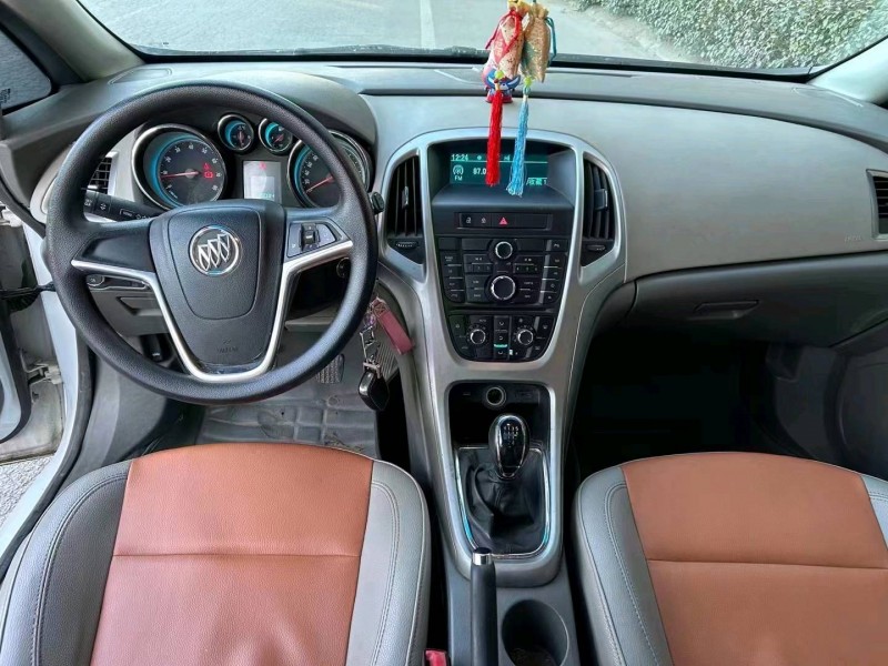 枣庄14年别克英朗5