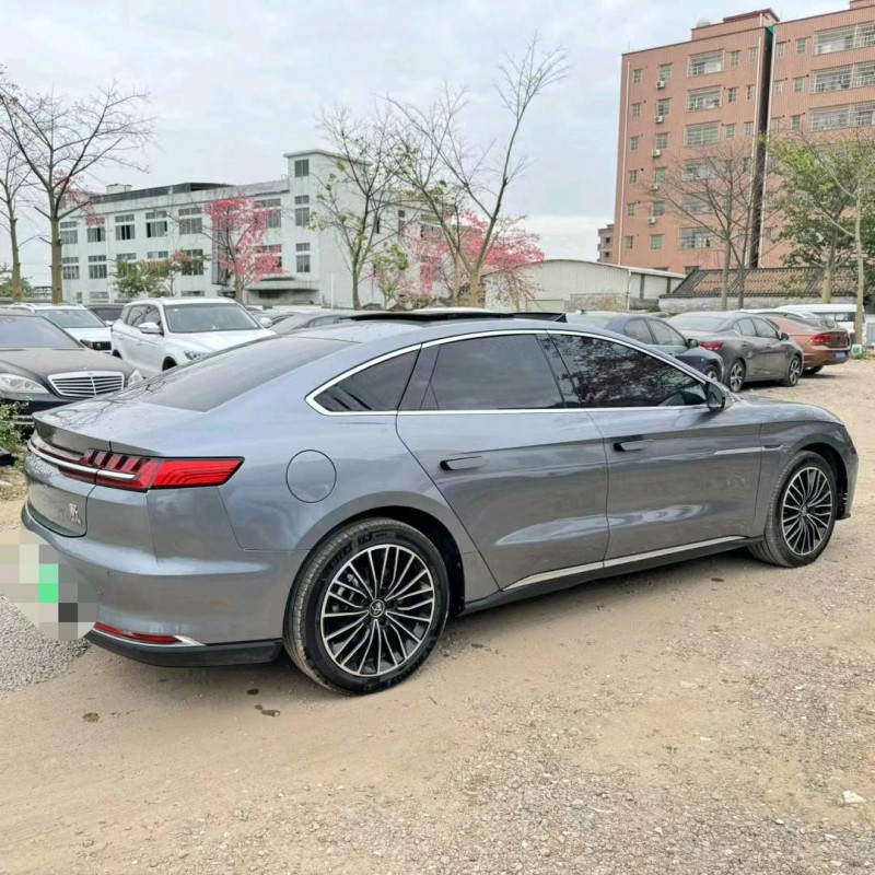 广州21年比亚迪汉8