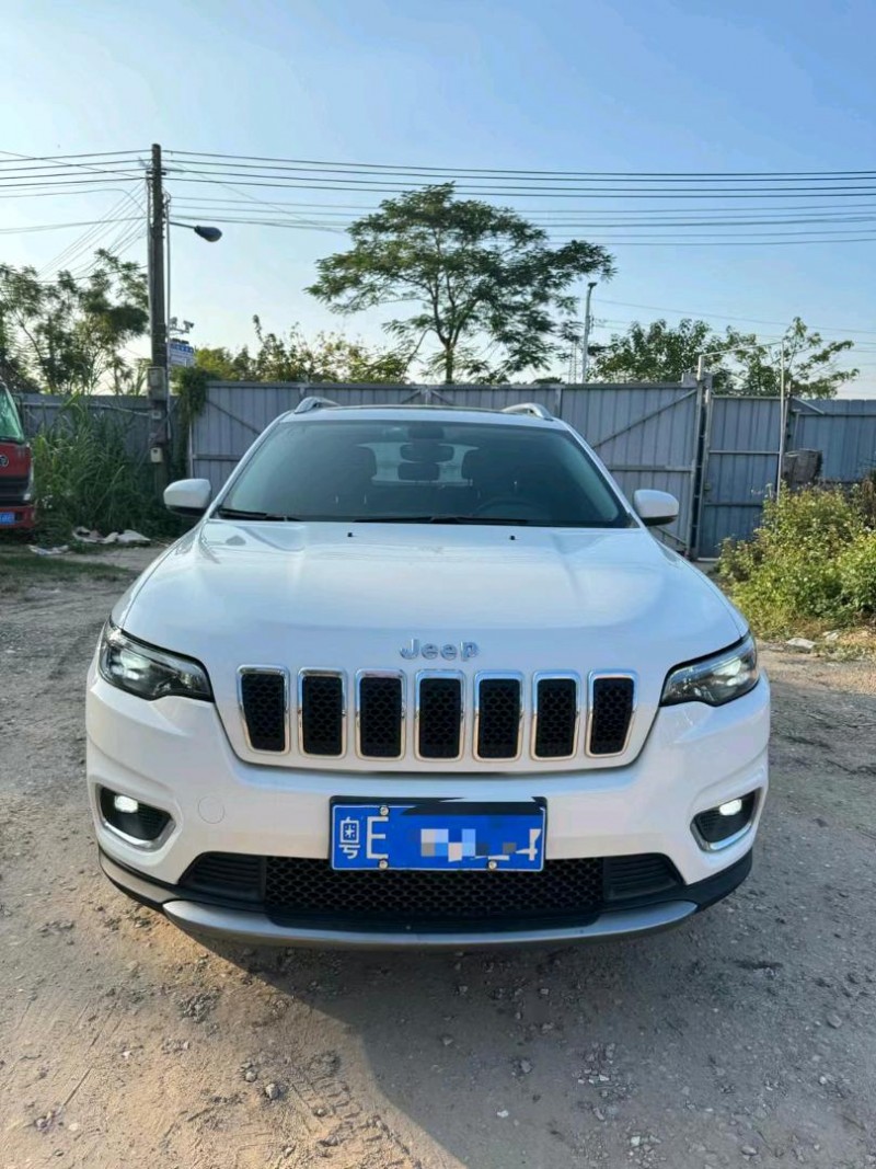 广州19年Jeep自由光1