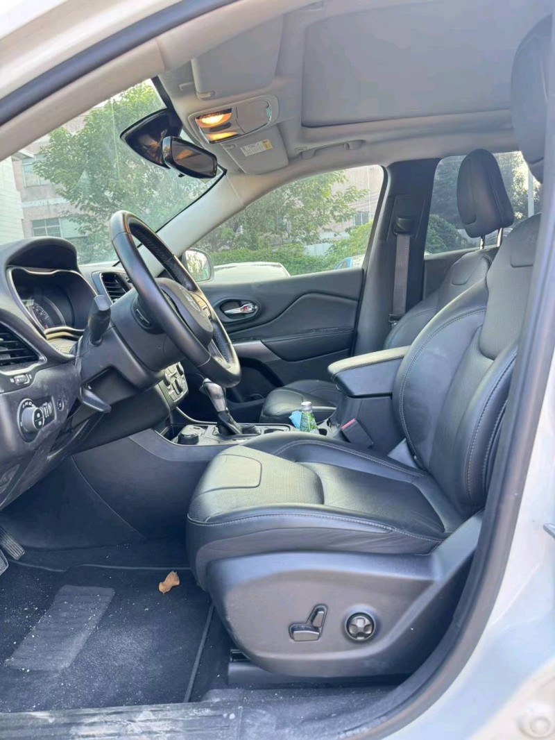 广州19年Jeep自由光4