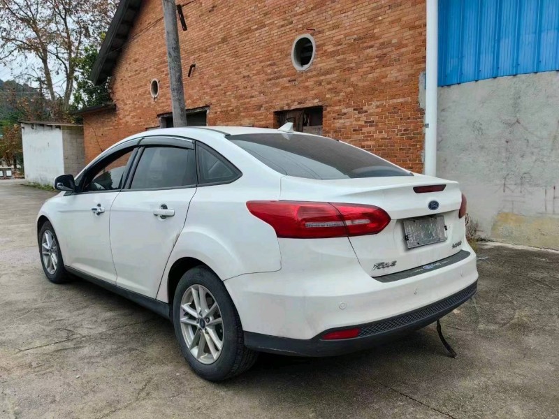 邯郸17年福特福克斯8