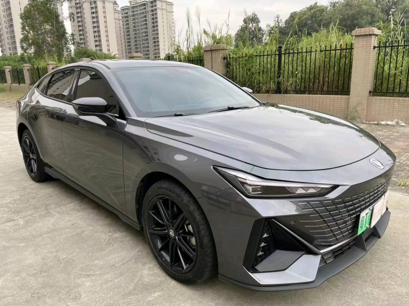 江门23年长安汽车UNI-V3