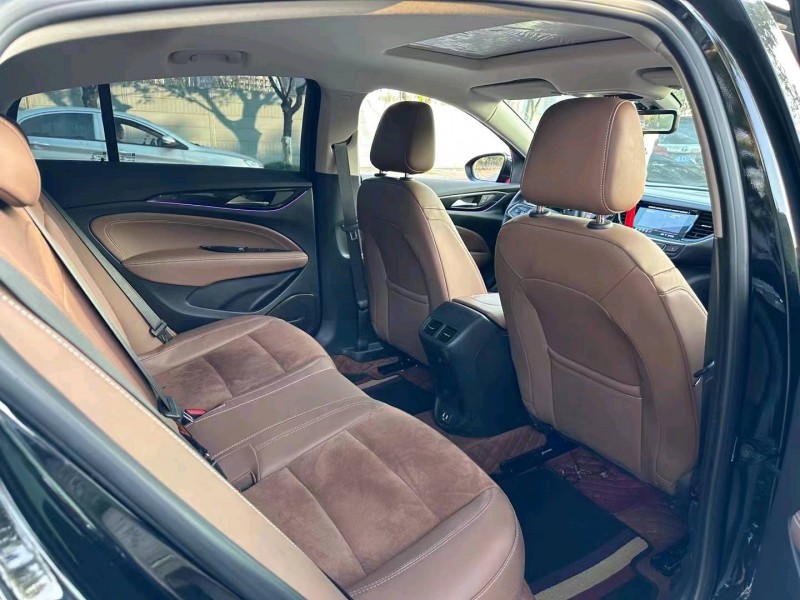 重庆23年别克君威6