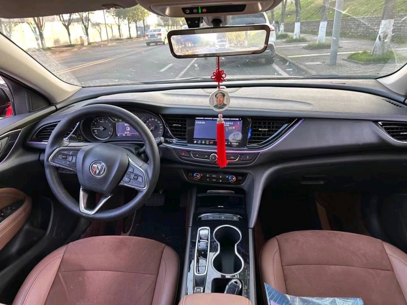 重庆23年别克君威8