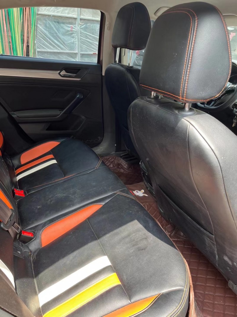 济宁15年大众凌渡4