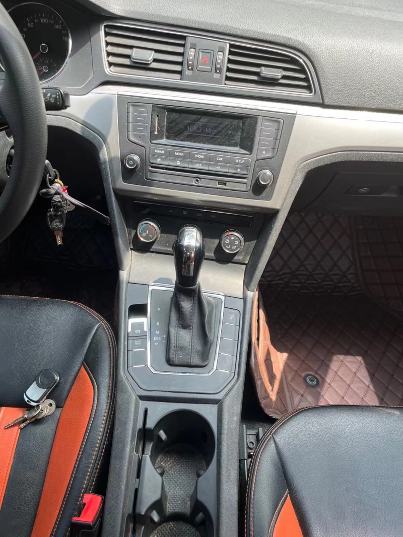 济宁15年大众凌渡6