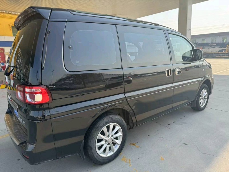 保定21年东风菱智4