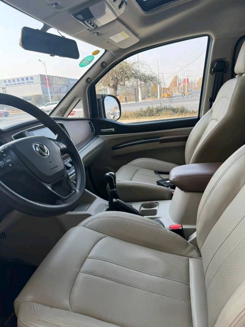 保定21年东风菱智6