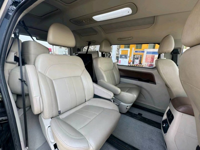 保定21年东风菱智7