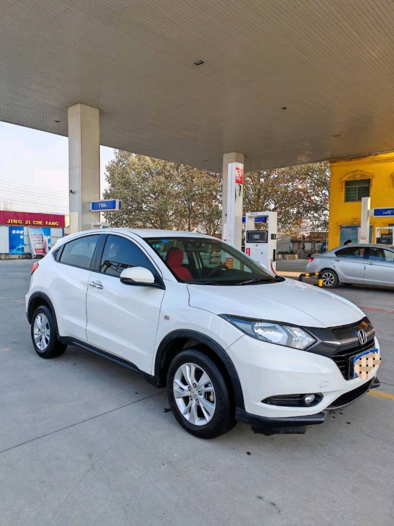 保定18年本田缤智2