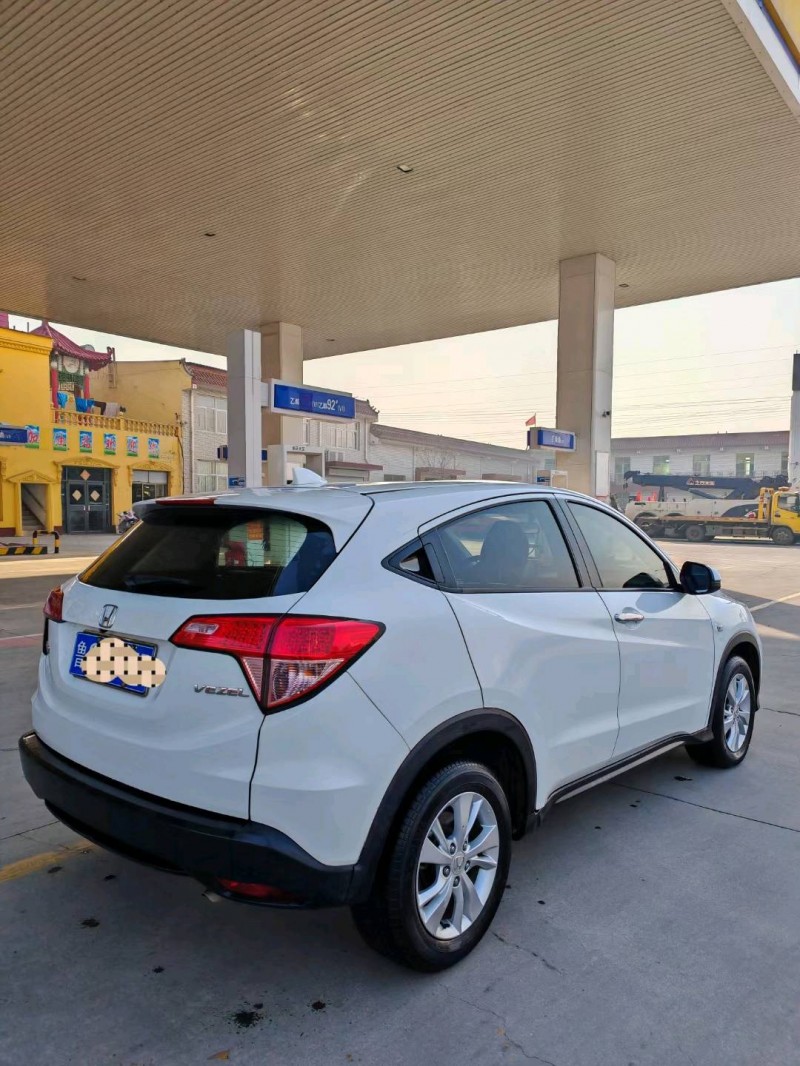 保定18年本田缤智5