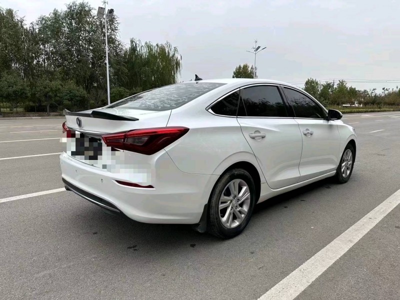 枣庄19年长安汽车逸动9