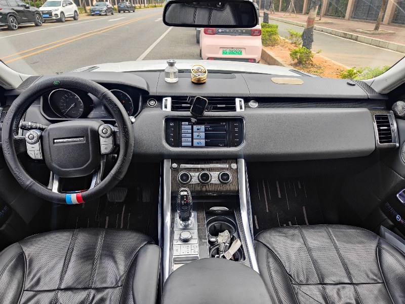 东莞15年路虎揽胜运动4