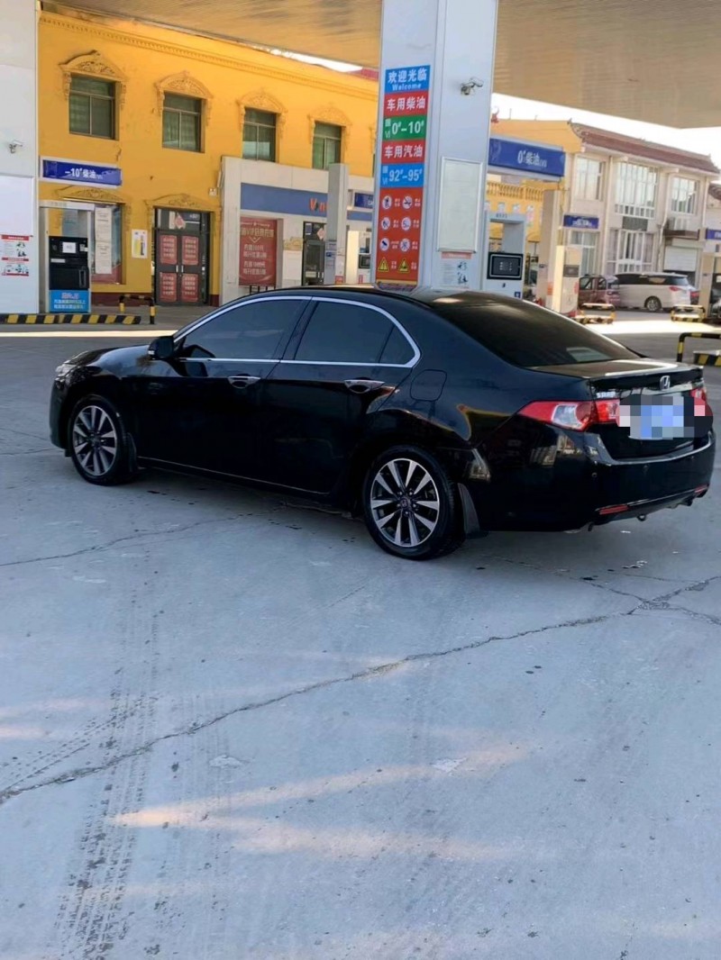 保定11年本田思铂睿8