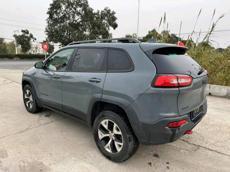 徐州16年Jeep自由光4