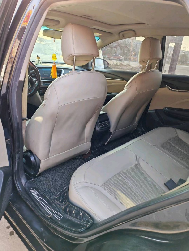 保定17年别克英朗4