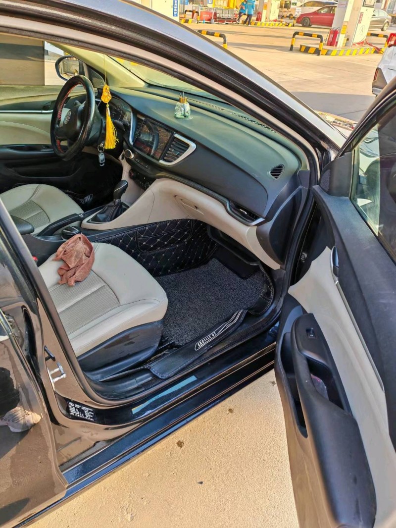 保定17年别克英朗6