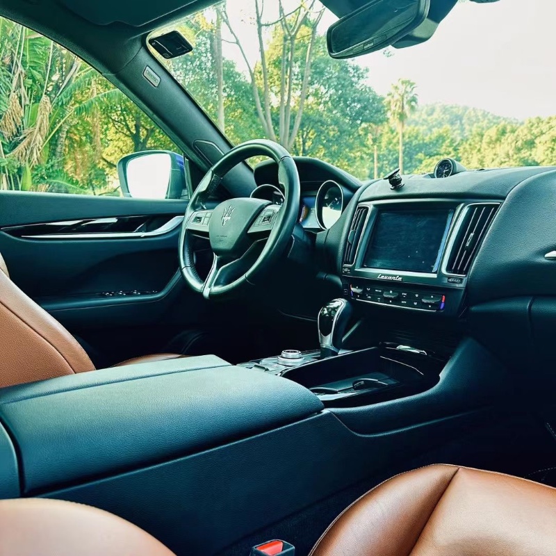 东莞19年玛莎拉蒂Levante5