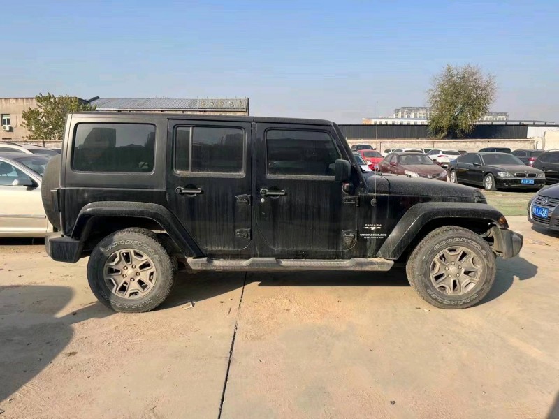 重庆18年Jeep牧马人3