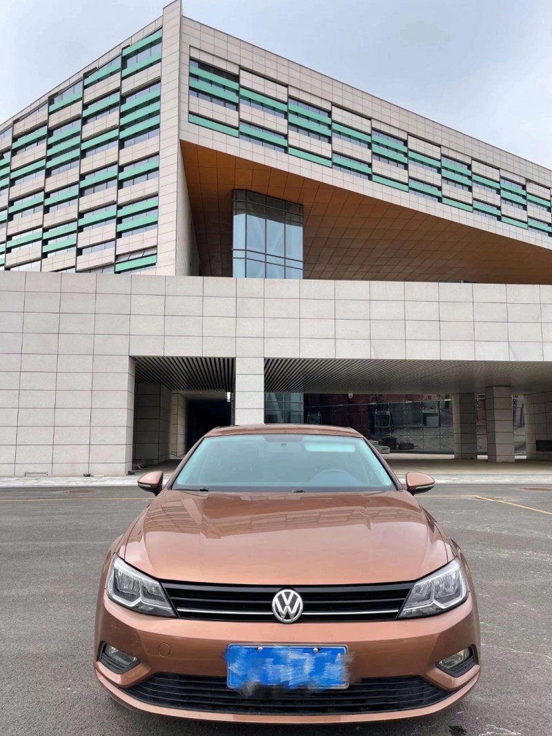 济南16年大众凌渡1