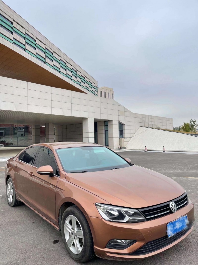 济南16年大众凌渡2