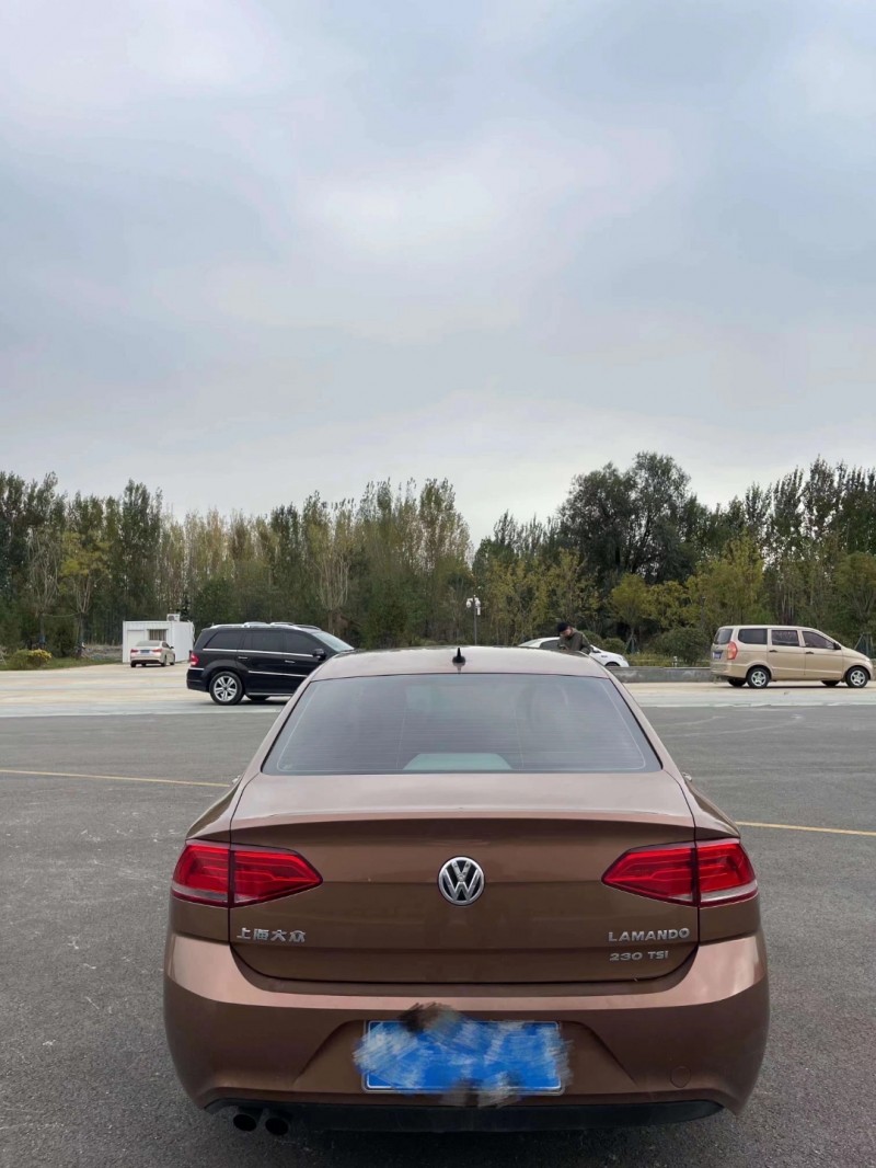 济南16年大众凌渡9