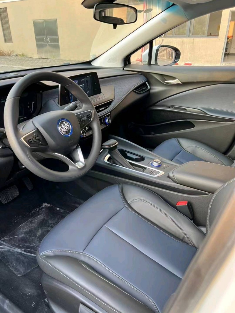 江门23年别克微蓝4