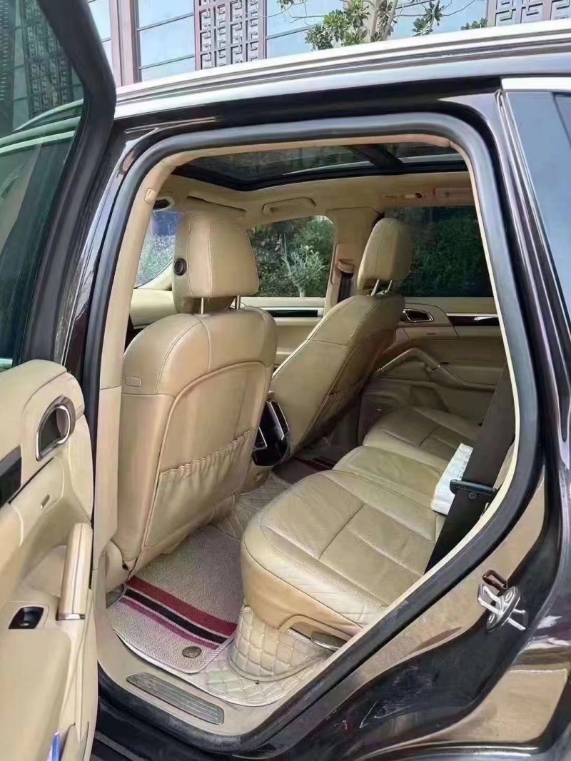 济宁13年保时捷卡宴5