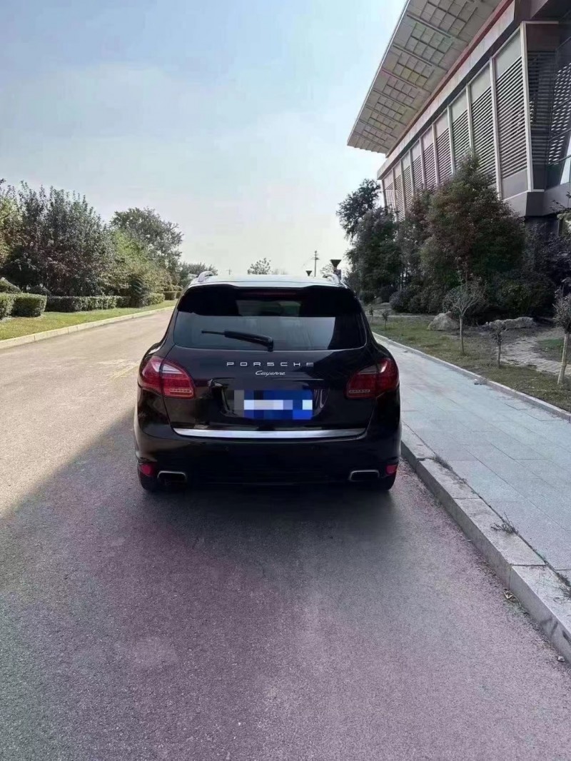 济宁13年保时捷卡宴7