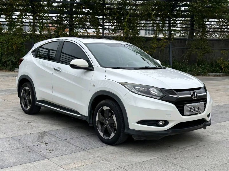 广州17年本田缤智2