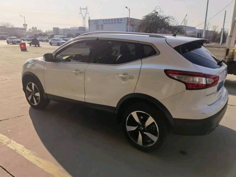 保定18年日产逍客5