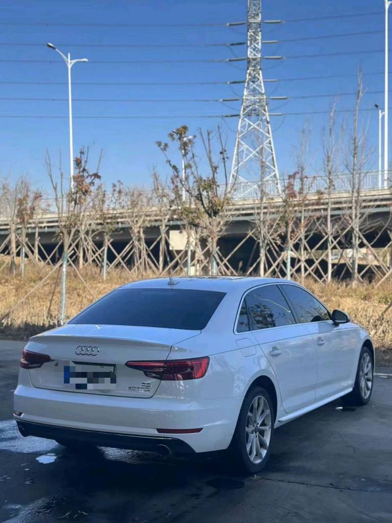 青岛18年奥迪A4L8
