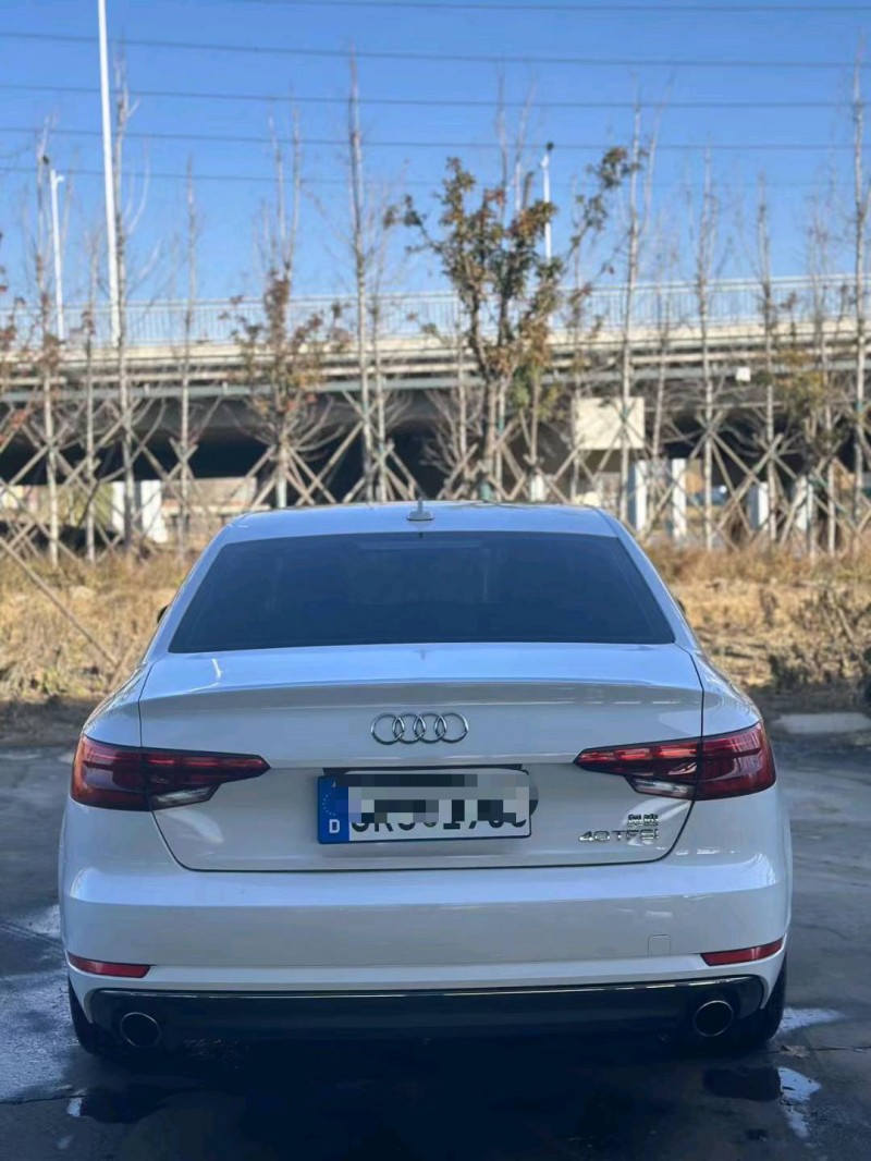 青岛18年奥迪A4L9