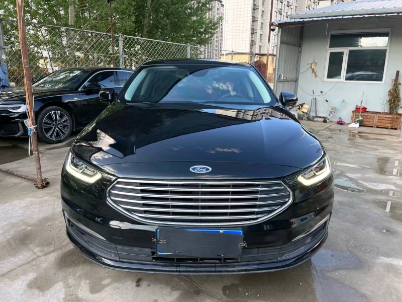 保定21年福特金牛座1