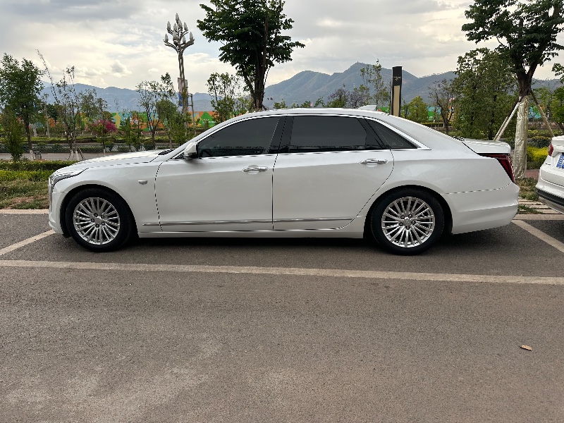 凉山18年凯迪拉克CT62