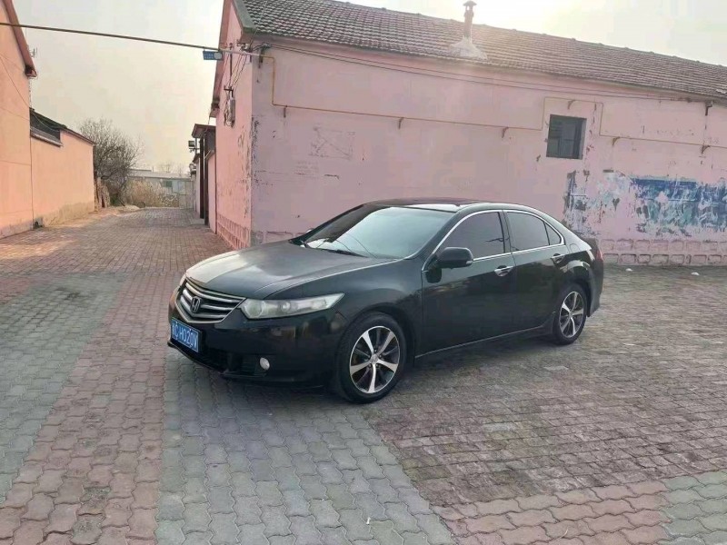 邢台12年本田思铂睿3