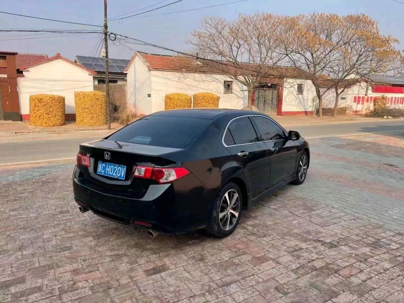 邢台12年本田思铂睿4