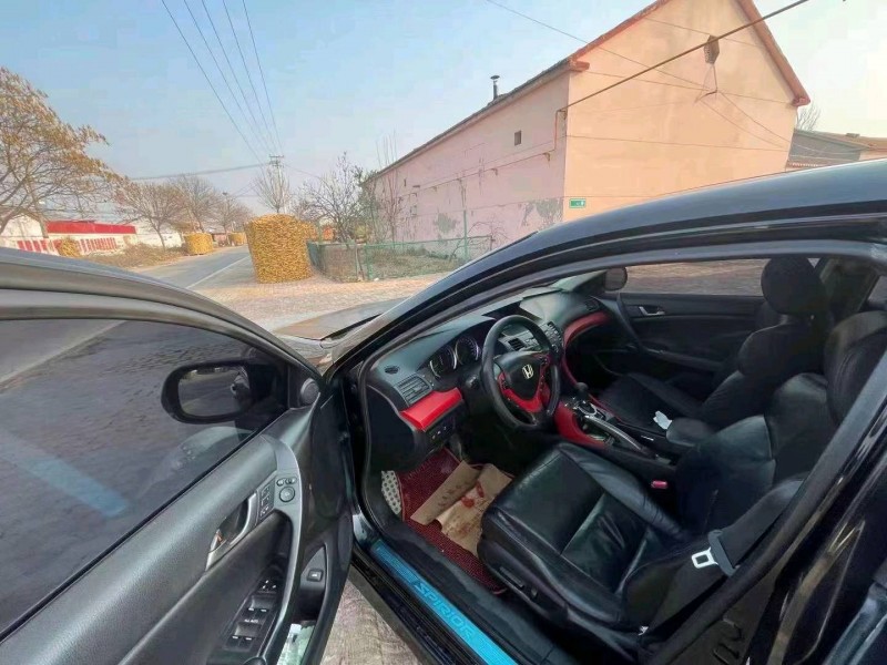 邢台12年本田思铂睿5