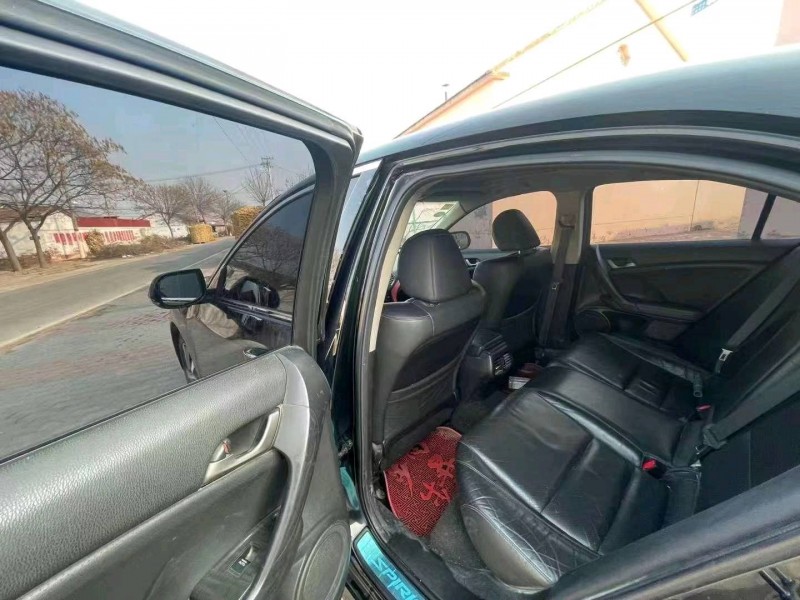 邢台12年本田思铂睿8