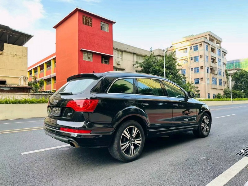 东莞12年奥迪Q74
