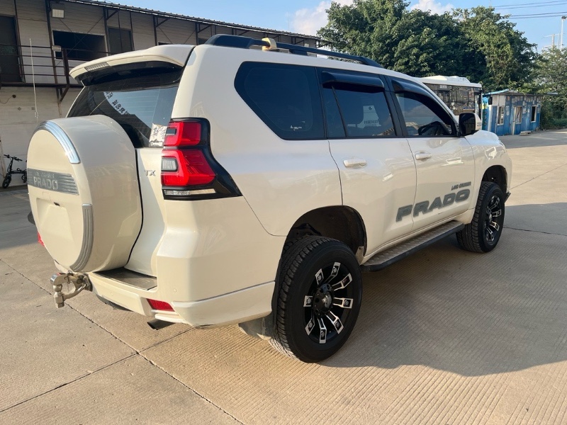 武汉20年丰田普拉多7