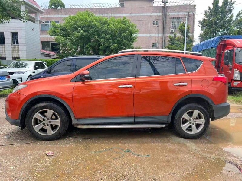 广州14年丰田RAV4荣放3