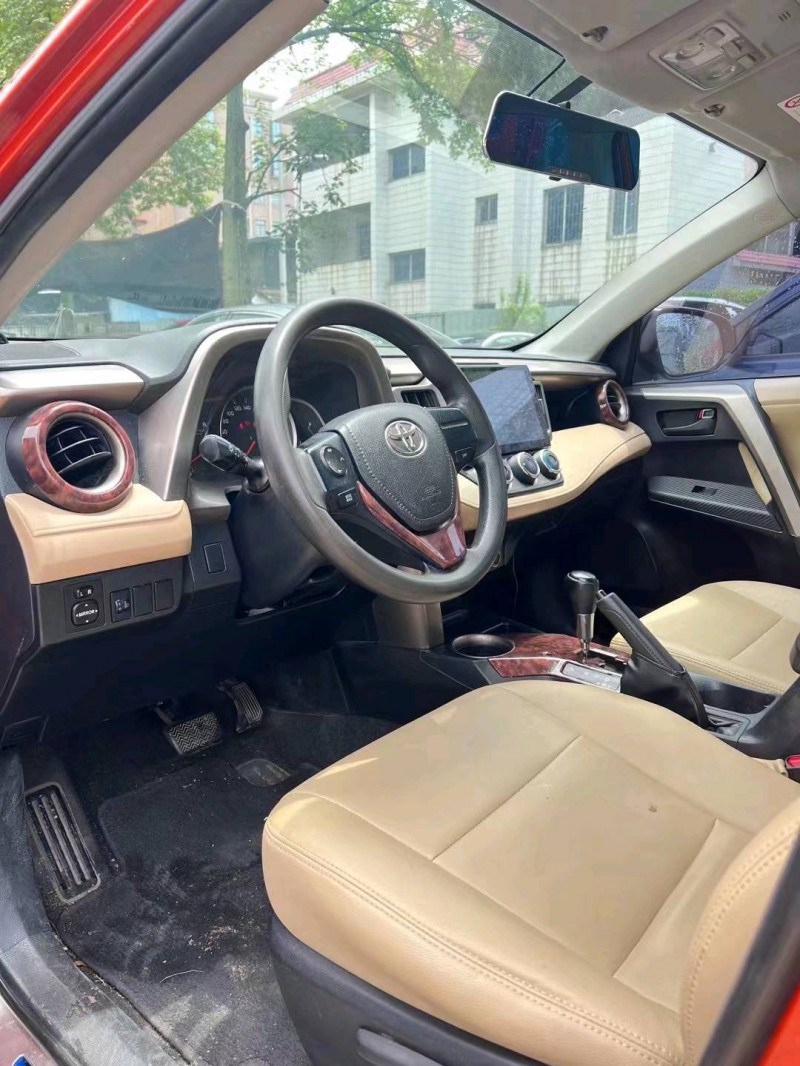 广州14年丰田RAV4荣放6