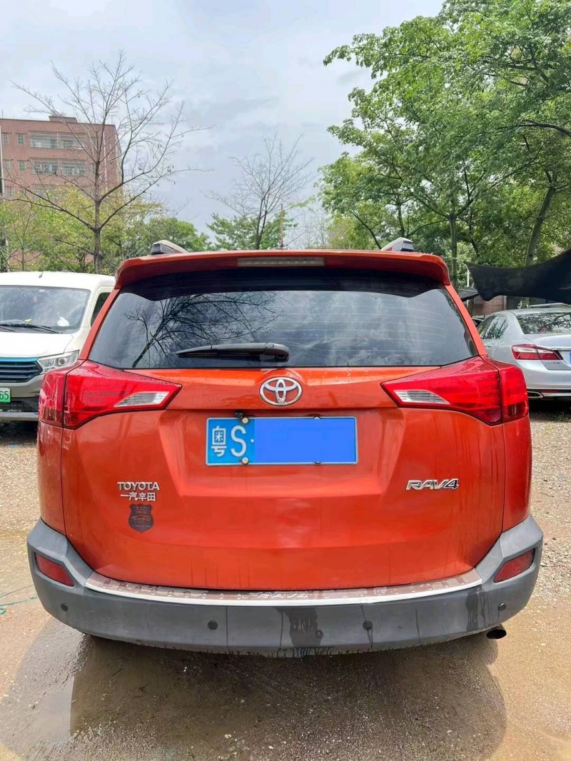 广州14年丰田RAV4荣放9
