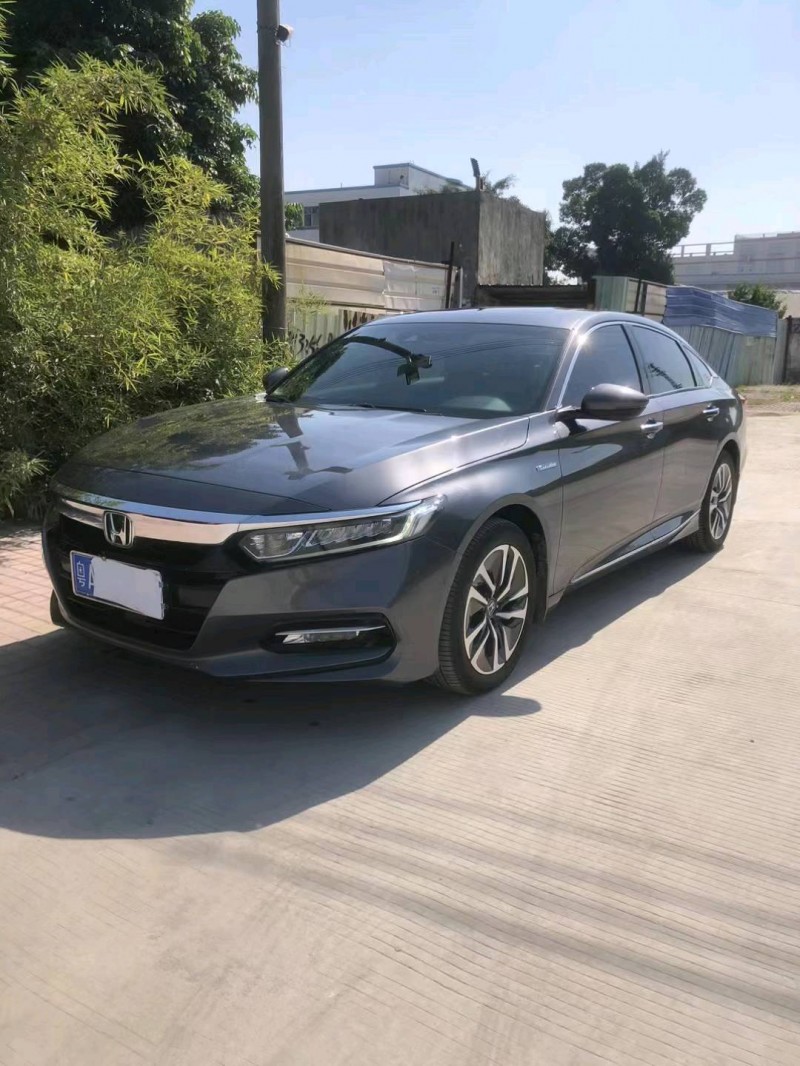 汕头21年本田雅阁2