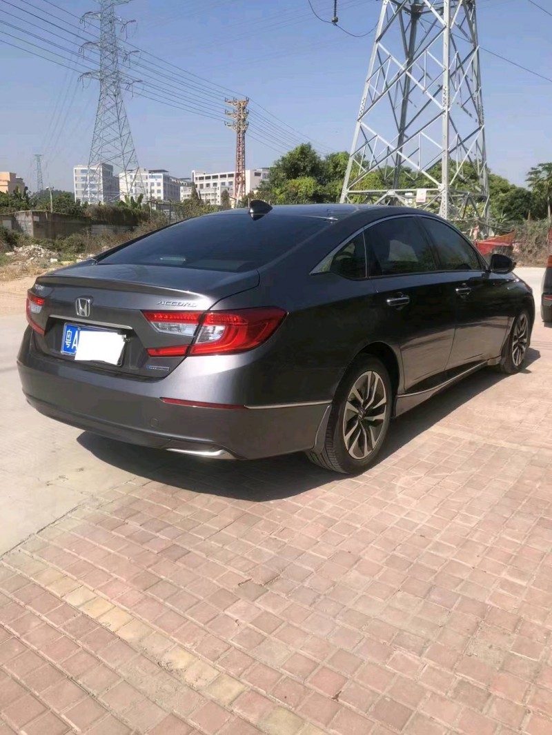 汕头21年本田雅阁6